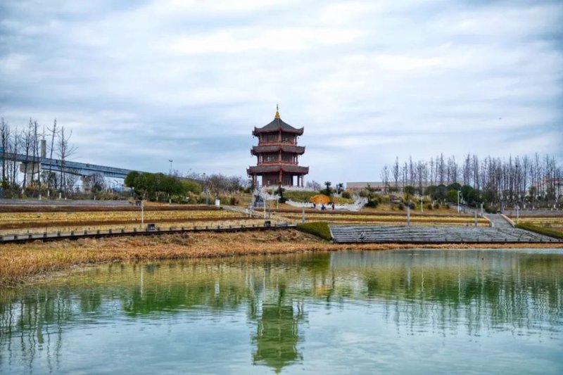 太阳湖公园怎么去